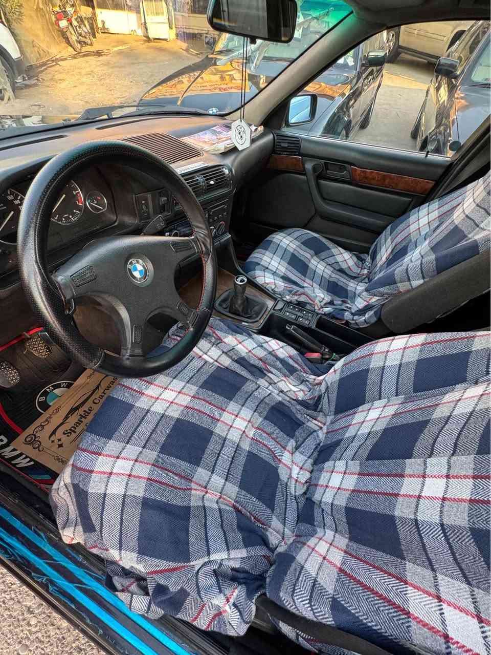 سلام و عليكم اخوان bmw موديل 1991 سيارة بدون اي ظربة او طغة محرك 525 كير و محرك بشرط كل فيتر تبريد ويا سلف ثلج و تدفيئة رقم كركوك مشروع وطني جديد لحد 2028 بدون اي نواقص 5 بردات دفتر بانزين بي كلشي بشرط تحويل بشرط لايتات زينون و سيستم سماعة كامل جديد امبفاير اذا شراي خابرني و للسعر
*********** كركوك, العراق
