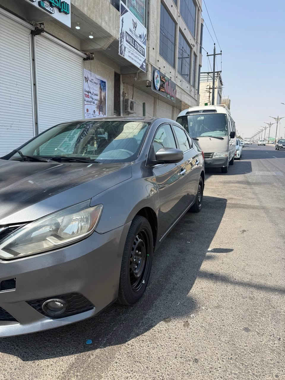 نيسان سنترا 2019 وارد أمريكي حادث جاملغ وبنيد كفاله كير ومحرك وتبريد وتخم تاير جديد سنويه منتهيه تحويل ثاني يوم  وجديده السياره ما ماشيه هواي ماشيه 62 ميل استخدام شخصي بيع أو مراوس عادي مكان البصره حي الجامعه سعرها 83 
*********** البصرة, العراق
