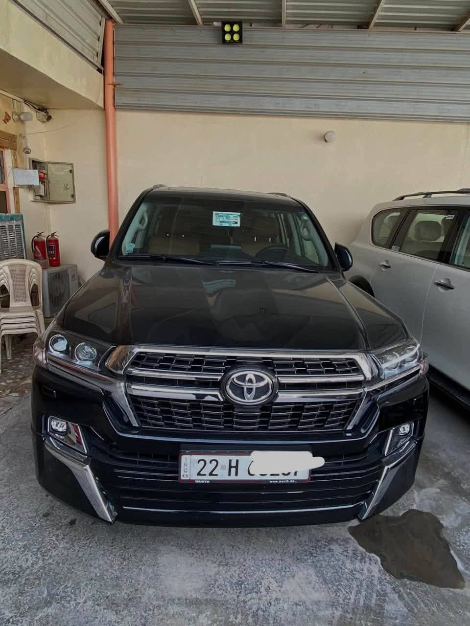 لاندكروز GXR • بحرينية • V6 4000