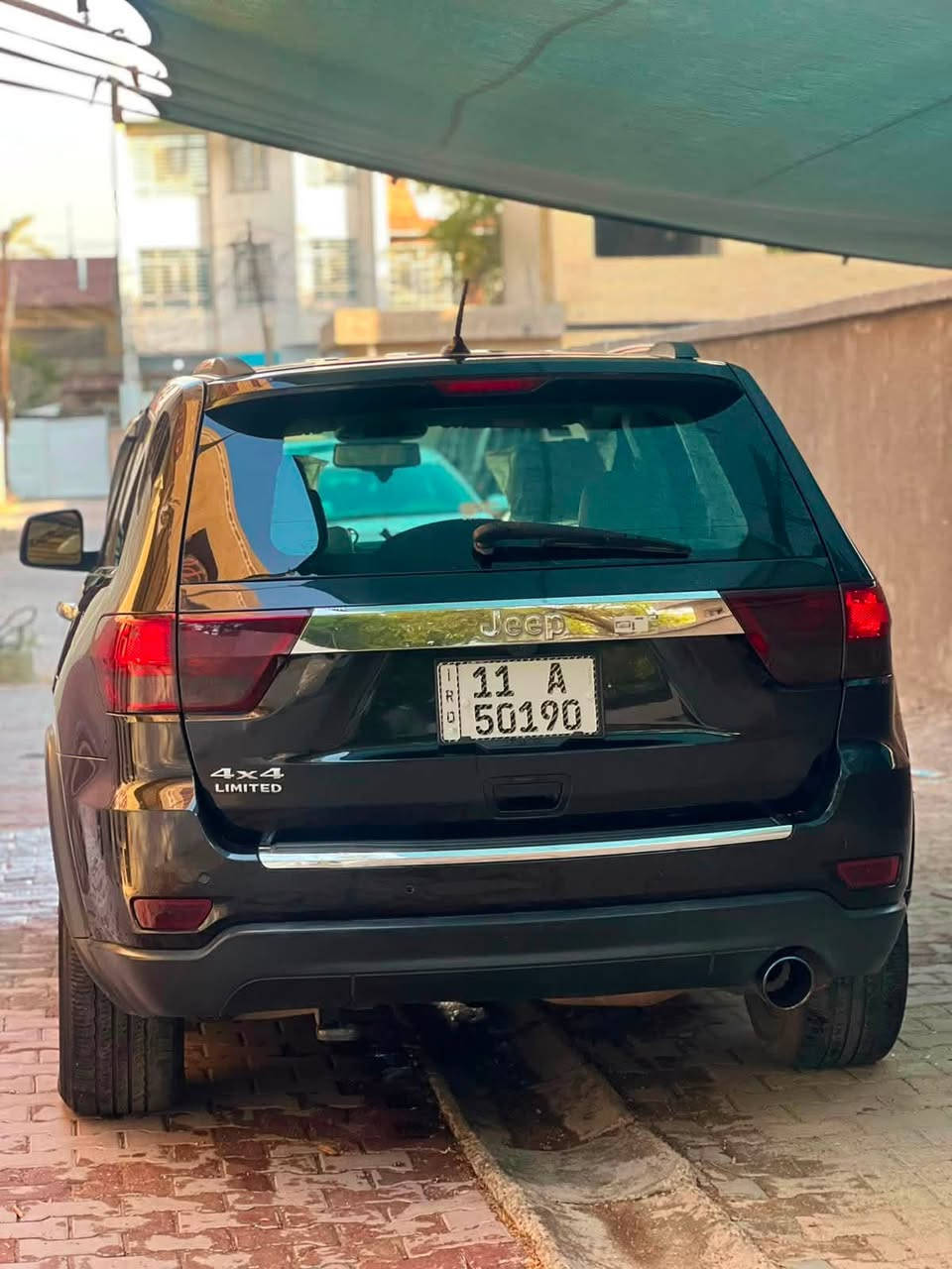 للبيع | Jeep Grand Cherokee Limited 2013 خليجي 🇮🇶

✨ لاريدو  Limited فل مواصفات
🚙 دبل (4×4)
📍 خليجي
📊 الممشى: 140 ألف كم فقط

المواصفات:

* بصمة تشغيل
* سقف بانوراما
* تدفئة للمقاعد الأمامية والخلفيه
* تدفئة للمقود (ستيرن)
* 4 وسائد هوائية (Airbags)
* حساسات أمامية وخلفية
* جنطة كهرباء
* دواسات جانبية
* إنارة LED

حالة السيارة:
✅ المكينة مكفولة
✅ الكير مكفول
✅ الهيكل بدون صبغ (يوجد فقط أماكن بارد حسب تقرير الفحص)
✅ تقرير فحص موجود
✅ السيارة نظيفة جداً وجاهزة للاستخدام

ملاحظة:

* الفورويل (4×4) ملغي.
* يوجد نقص بحجرات الصالنصة فقط.

💰 السعر: 17,000 دولار قابل للتفاوض بالمعقول بعد المعاينة.

للاستفسار والمشاهدة يرجى التواصل على الخاص أو الاتصال
***********

