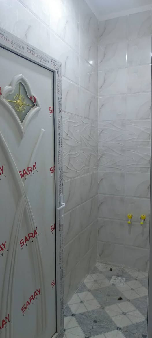 💎بيت للبيع بناء حديث 💎
🔸 طابو زراعي عراقي 
📝نسخه من الطابو + وكاله
⭕تتكاتب مع صاحب الارض مباشر

🗺️#الموقع
 البصره ابي الخصيب  شارع الوسطي
(العاكوليه)
🔹المساحه 100M²

🌼يتكون من
2غرفتين
▫️ صاله 
▪️ديوانيه 
🏺مطبخ 
🧩طارمه
🚾صحيات(داخلي و خارجي)
💸#السعر 53 مليون قابل للتفاوض
▫️▪️▫️▪️▫️▪️▫️▪️▫️▪️
 واتساب
💯كافه الخدمات متوفره
⭕ موقع مميز  
▪️مدارس قريبه
▫️ماء حلو كهرباء اناره
▪️شوارع مبلطه
✔️باقي التفاصيل 🔑
***********
