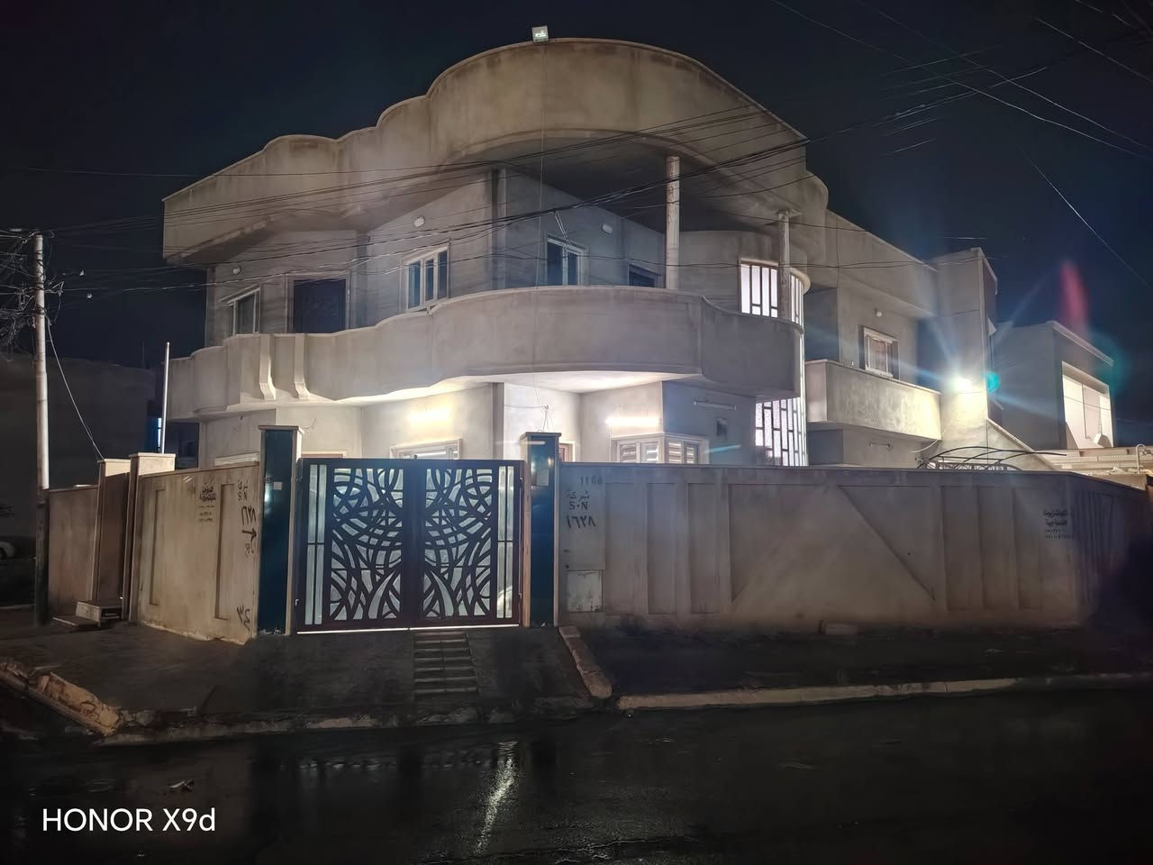 بيت للبيع • طابقين • مزارع زيونه