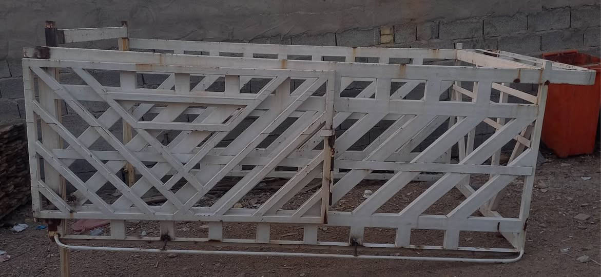 سلام عليكم محجر ٢ملم للبيع ٣٥٠ بغداد تقاطع درويش ***********
