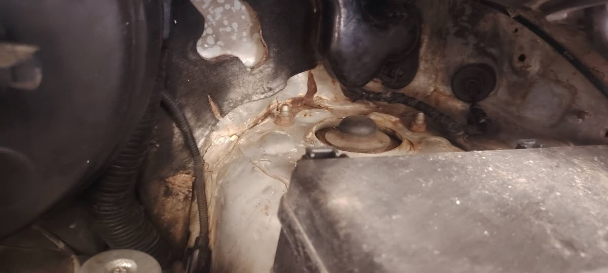 ستاركس مديل ٢٠١٢ مسكرة اصل مكينه ٧ سورنتو جاهزة من كلشي بيهج جاملغ امامي جهة السايق تبريد حدادية تخم تاير مكينه كير كله جديد هزة جديدة جاي احول برقمهة نكلزي مداور ثاني يوم مكان السيارة سماوة الرميثه سعر ١٧٥ وبي مجال ***********
