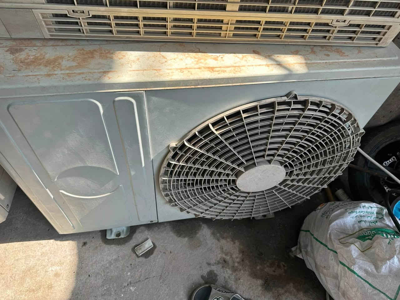 ٤ قطع خارجيات ٢ ام الطن و٢طنين بيهن ليك وبيهن فصله 
بغداد الجديده. ***********
