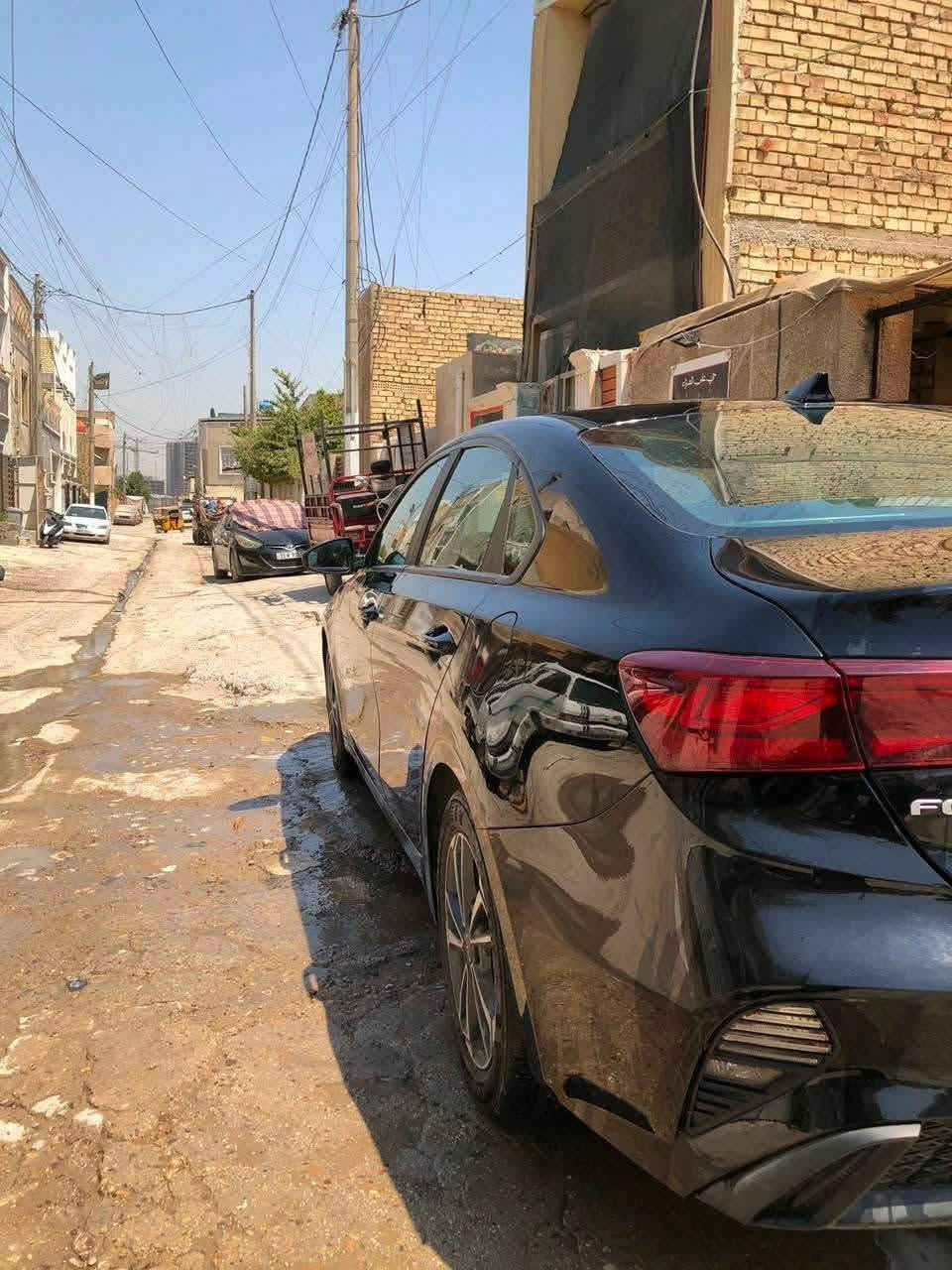 كيا فورتي 24
حادث تبديل 3 قطع امامية 
تصليح خفيف بالشاصي الامامي
بيه بارد السيارة
السيارة حلوة وجاهزة
ادامة للكير قبل كم يوم مسوين
السعر 120 وقابل تتفاوض
مكان السيارة بغداد الحرية 
***********
