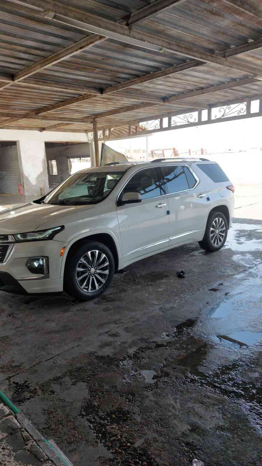 ترافرس موديل 2023، فئة بريمير، فووول مواصفات
لون أبيض صدفي، ماشية 108km 
سيارة حرة، مرقمة ميسان
 الحادث ورقم الشاصي مرفق بالصور
إضافة للسونار
السعر 250$
***********
