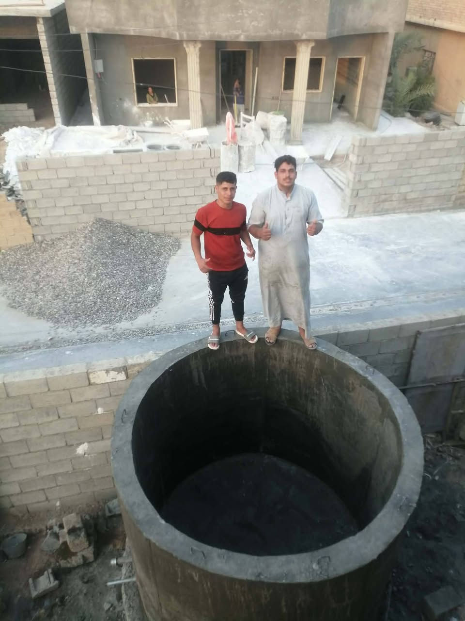 السلام عليكم  يوجد قالب قسطل كونكريت صب حجم كبير يحتوي على سعة💦 ماء اكثر من  8000 آلاف لتر 💦 ماء💐 وابسعار  مناسبه من يرغب بعمل صب قسطل ويه كادر الخباطه
السلام عليكم  يوجد قالب قسطل كونكريت صب حجم كبير يحتوي على سعة💦 ماء اكثر من  8000 آلاف لتر 💦 ماء💐 وابسعار  مناسبه من يرغب بعمل صب قسطل ويه كادر الخباطه 

ويكون حساب العمل 260 الف نقدآ 💐
واكو قسطين يرهم
 اما المواد على ابو البيت

الأتصال على رقم 📱 الهاتف.  *********** 

تكلفة مواد القسطل 

 ٩ شيش حديد ابو الربع   
  ٢٤ كيس اسمنت طن واربع اكياس ويه القاعده

٢ كيله رمل 
١ كيله حجر بحص 

 ١٠٠ ابلوكه للقاعده يكون البناء دائري طوفتين او ثلاث 🎯

العنوان كركوك الحويجه🌹🌹 
قرية تل علي للستفسار الأتصال على رقم 📱 الهاتف ***********  
بإدارة أسطه
عبدالله النجم الصايل
