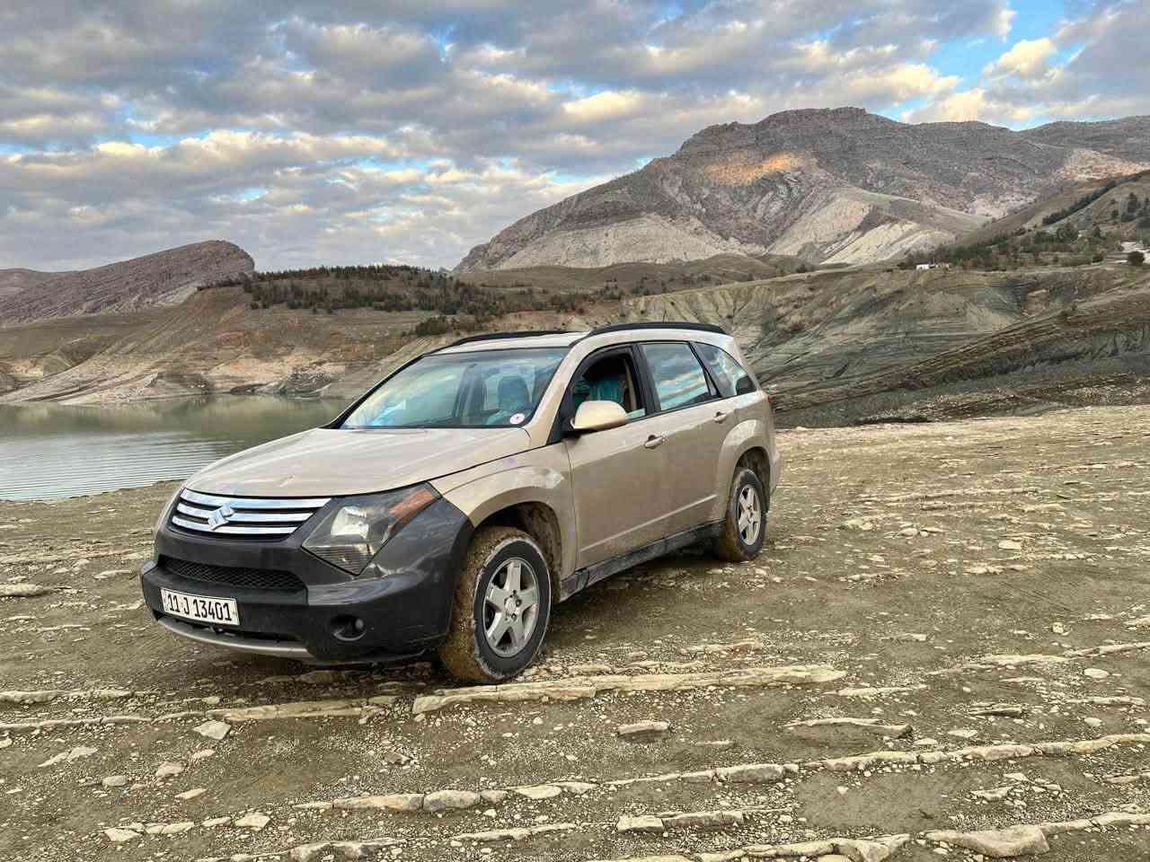 XL7 • ٧ راكب • بدون صبغ