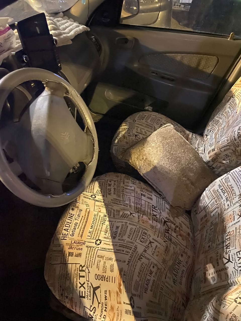 سلام عليكم طيبه موديل ٢٠١٢ مكان لسياره بغداد الشعب 
رقم الهاتف ***********
