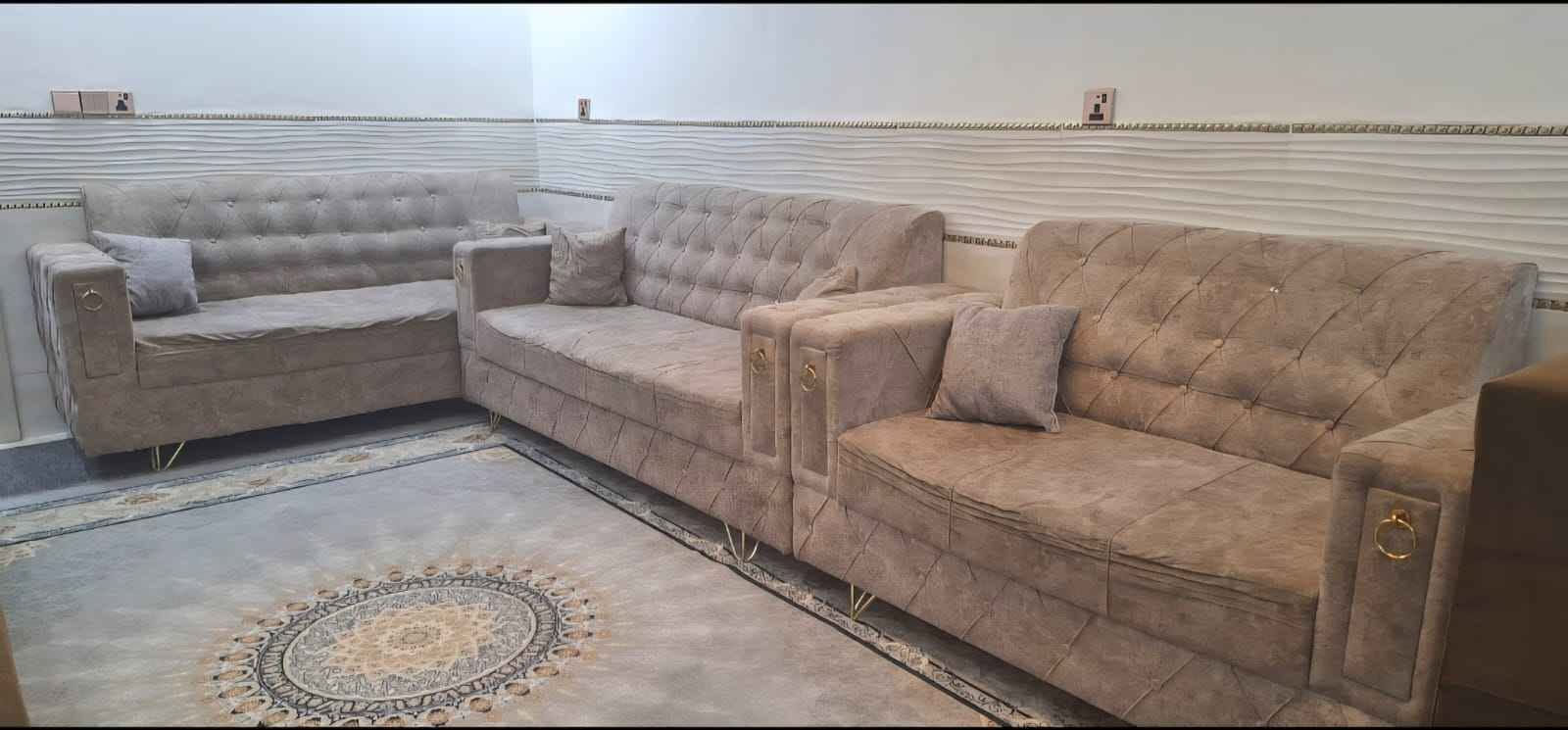 قنفات جديد مستخدم قليل +جهاز ركض +قنفات ثمانيه نفرات *********** واتس أربيل, العراق
