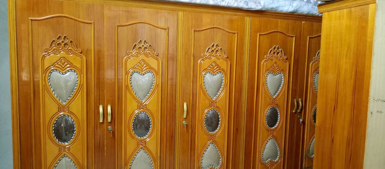 غرفه نوم اخو جديد كامل ملحقات موجود امامك بصوره وفيديو والنظافة100%
للاستفسار وتواصل اتصال على الرقم ***********
او تواصل عبر واتساب 
السعر1,450,000وبي مجال للطيبين
