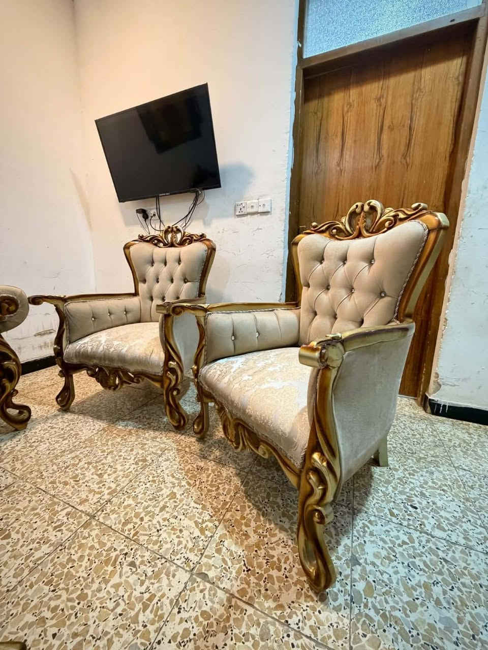 تخم زان • كنب