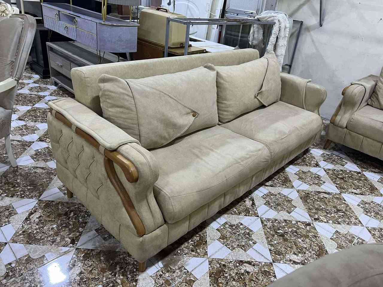 كنب • صوفا • بدون تفاصيل