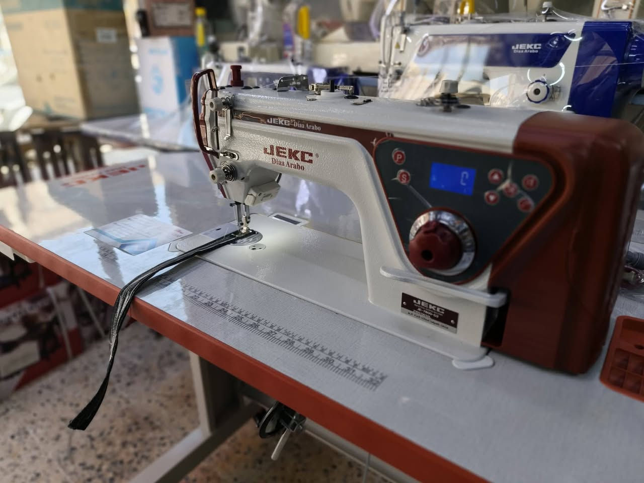 🧵✨ وصلت أحدث مكاين الخياطة ✨🧵
نوفر جميع أنواع مكاين الخياطة الأصلية بمختلف الموديلات، مع ضمان لمدة سنة كاملة.

✅ متوفر لدينا أشهر الماركات العالمية: 🔹 جاك (JACK) 🔹 جيكس (JIX) 🔹 زوجي (ZOJE) 🔹 برذر الياباني الأصلي (Brother) 🔹 جاكس (JACKS) 🔹 وغيرها الكثير من الشركات والماركات العالمية المعروفة.

🛠️ كما نوفر تصليح جميع أنواع مكاين الخياطة بأيدي فنيين مختصين وبأفضل الأسعار.

📍 العنوان: الأسديرة الوسطى – مجاور صيدلية برهان.

📞 للاستفسار والطلب: *********** ***********

🛡️ ضمان لمدة سنة كاملة على المكائن.

⚠️ ملاحظة: المباع لا يُسترجع، وإنما يُستبدل أو يُصلّح فقط حسب شروط الضمان.

🌟 الجودة، الضمان، والخدمة المميزة… كل ما تحتاجه لمشروعك أو ورشتك في مكان واحد.

أهلاً وسهلاً بكم، نتشرف بخدمتكم.

