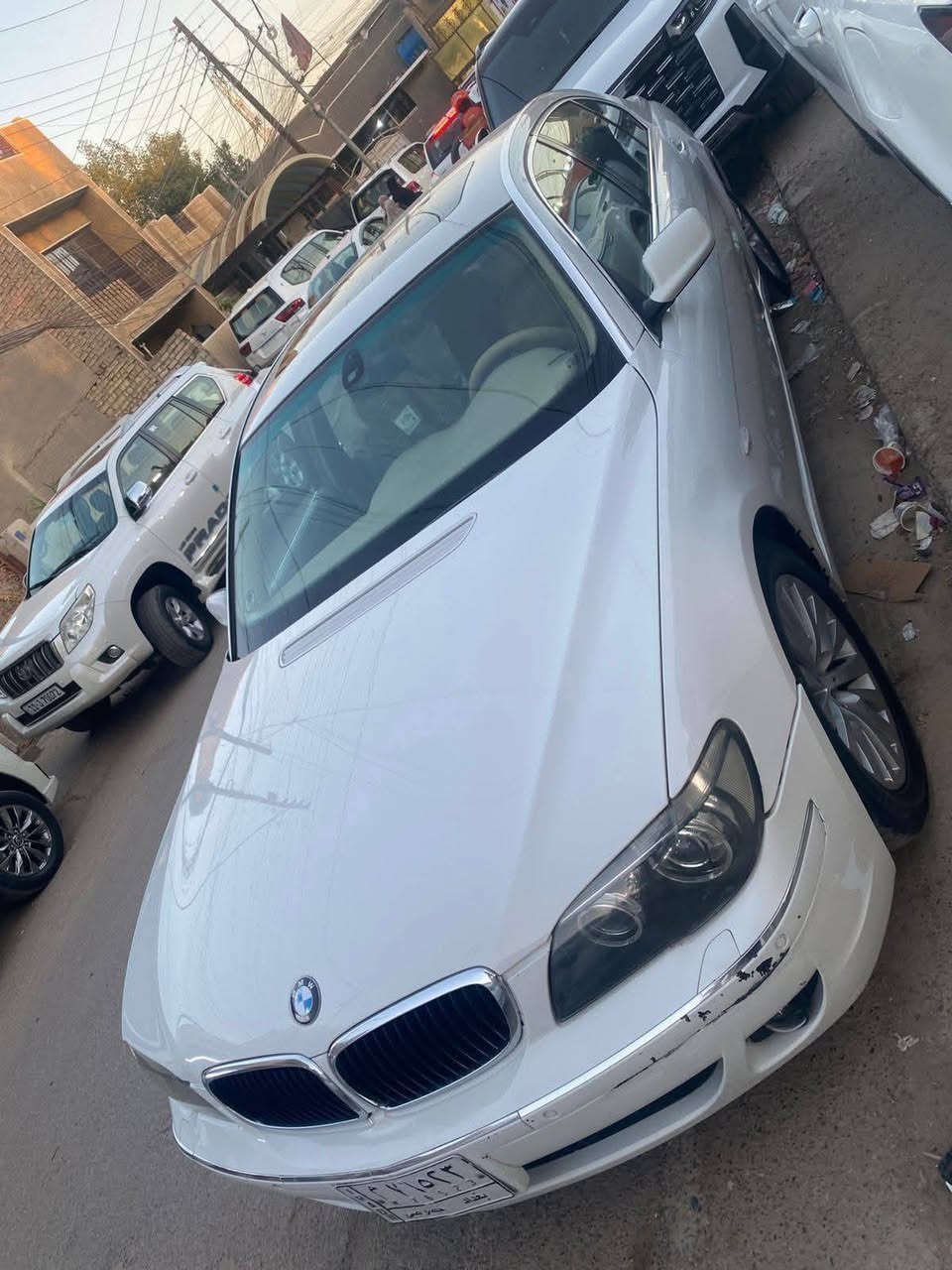 Bmw باخرة ٢٠٠٦
معلايه ٢٠١٣ مدفوع كمركها ماشين بالمعاملة صدر امامي خلفي جديد تخم تاير رقم بغداد فول مواصفات مستعجل على البيع السعر ٨٥ وبيها مجال للاتصال على 
7740519662 مكانها الشعب قرب المحكمة
