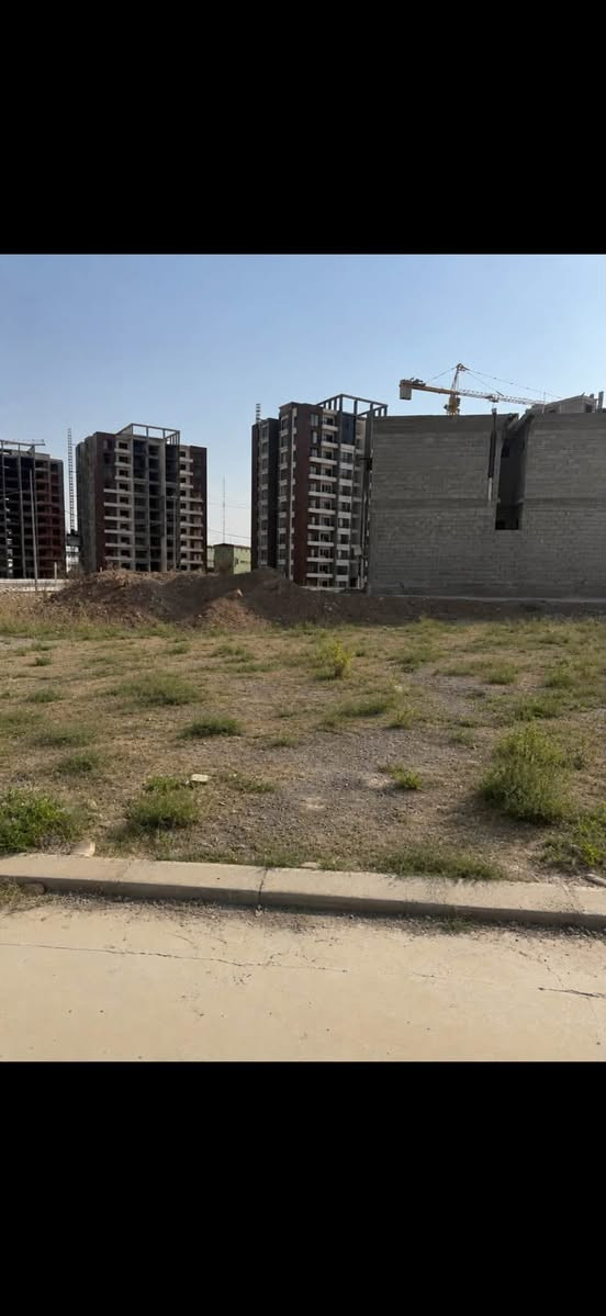 🏡 أرض للبيع - مجمع الفرقان السكني 🏡
📍 الموقع: 
مجمع الفرقان السكني - جمعية النور  
خلف مجمع ديوان المساحة - موقع مميز جداً

📐 مواصفات القطعة:
المساحة: 100 متر
الواجهة: 8 متر
الخدمات: خدمات كاملة 💧⚡
السند: وصل جمعية النور

💰 السعر: سعر خاص
للجادين فقط

📞 للاستفسار والاتصال:
***********

قطعه سكنية بمكان راقي وهادئ.. سارع بالحجز 🔥
