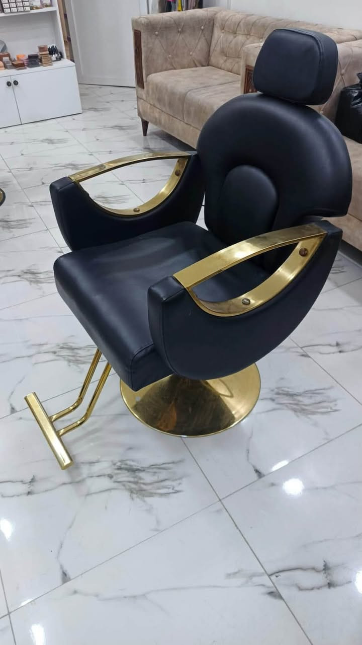 تجهيز كامل للبيع بسعر مناسب
