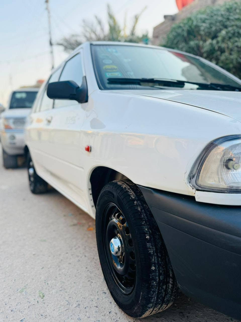 سلام عليكم سايبا للبيع مديل 2020 ما بيه قطرة خياس سياره جاهزه سنويه منتهيه صارله 5اشهر تحويل ثاني يوم 
سنتر لوك لايت زنون جرس باب تبريد تئدفه كهربائيات كله شغاله رقم نكليزي سعر 50 عنون البصره  ‏‪***********‬‏
