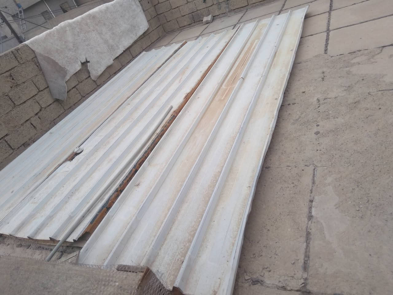 سندويج • للبيع • واتساب