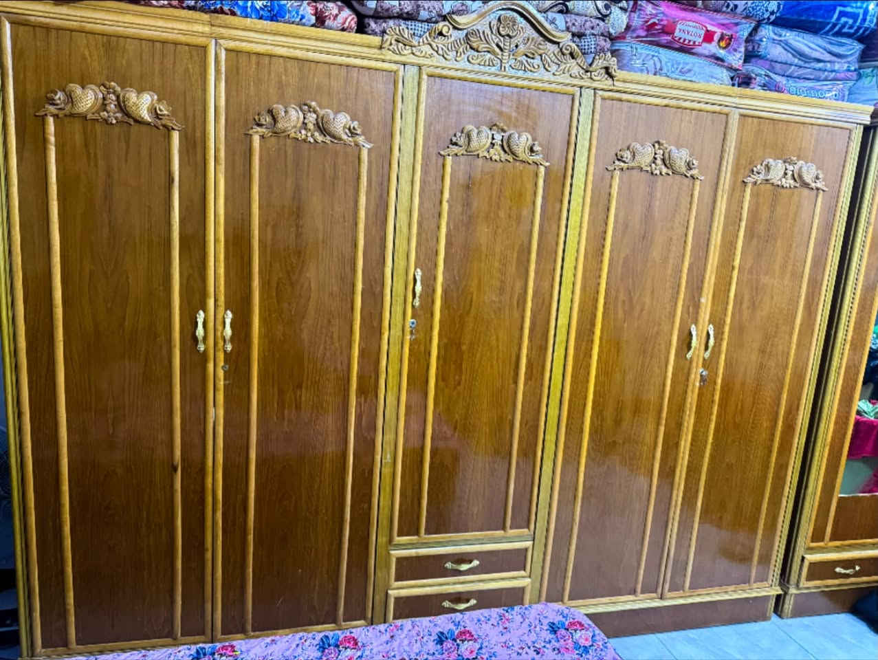 كربلاء حي العامل • غرفة ٨قطع • نظيفه