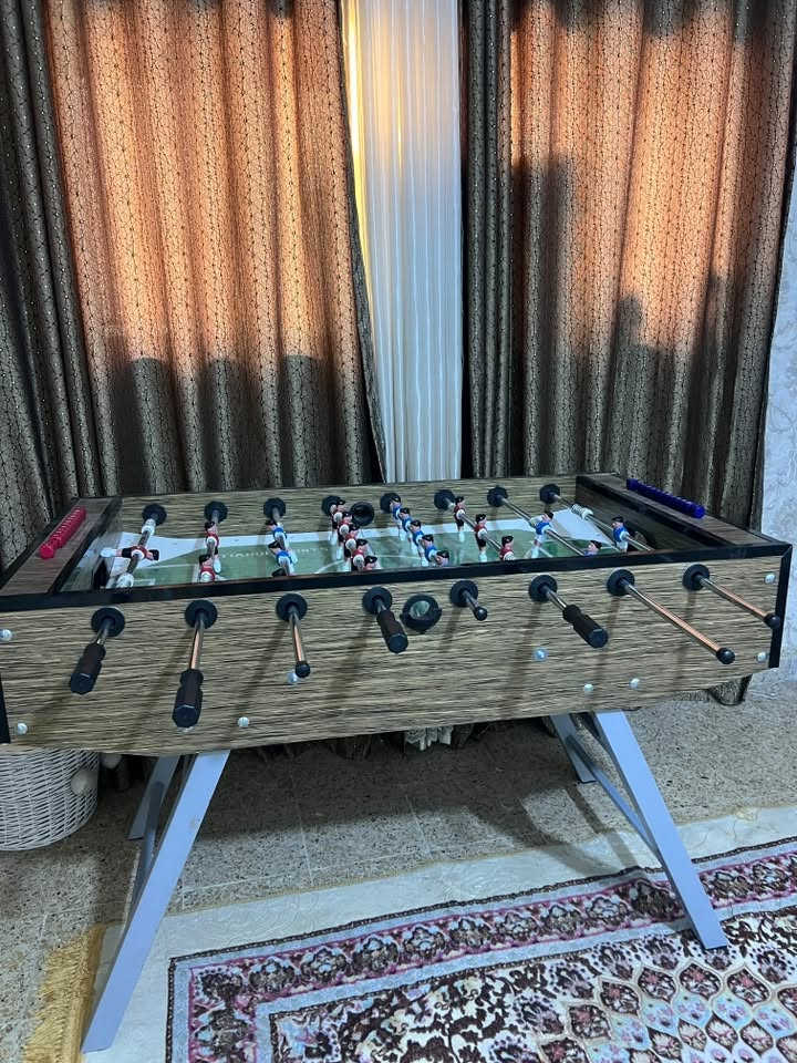 سلام عليكم فيشة حجم  جبير مال صالات خشب ثقيل استخدام بيت جديدة ملعوب بيهة شي قليل سعر 230 الف للتواصل ماسنجر او وتساب ***********
