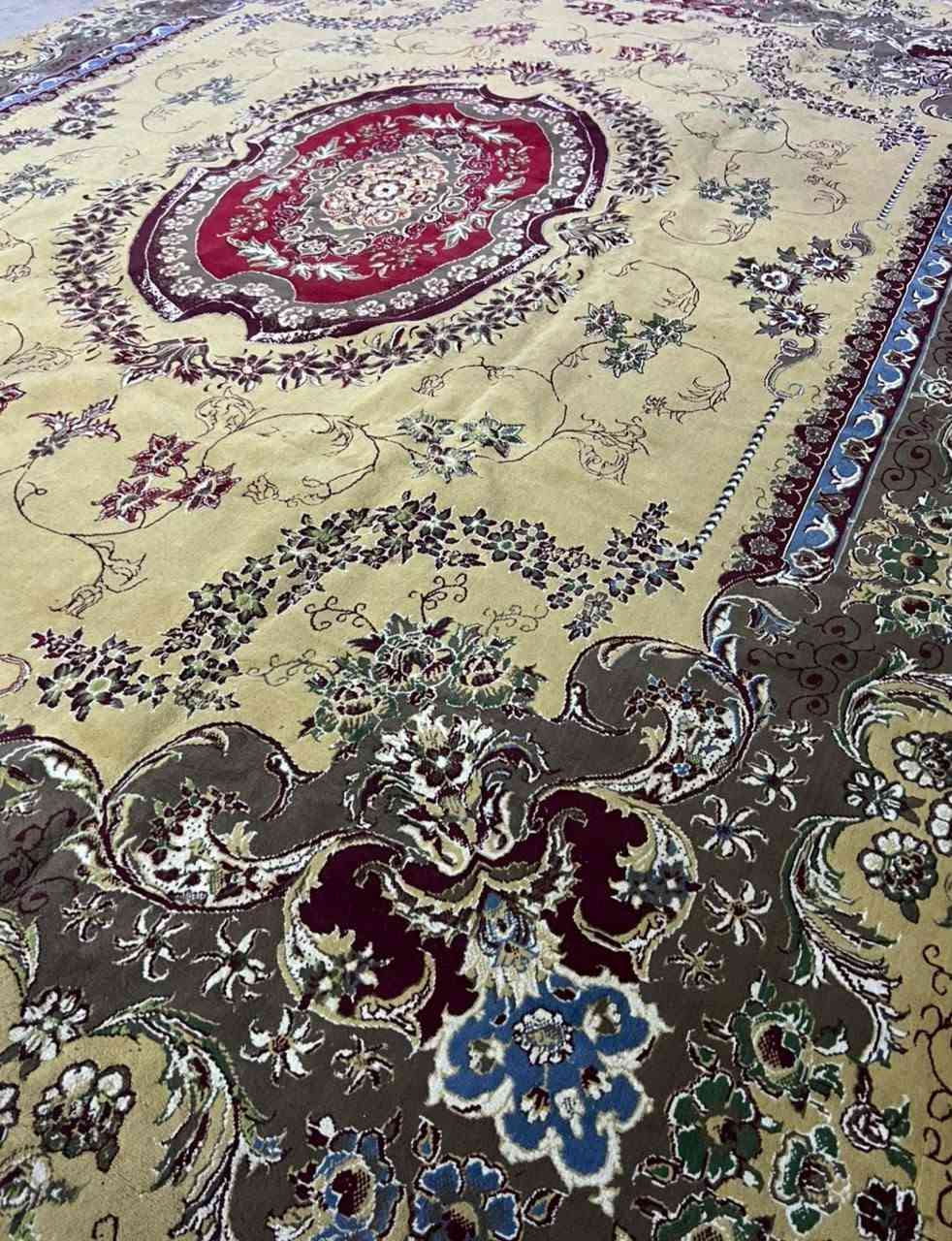 غراض للبيع المكان نجف حي العسكري شارع السبيس
***********
