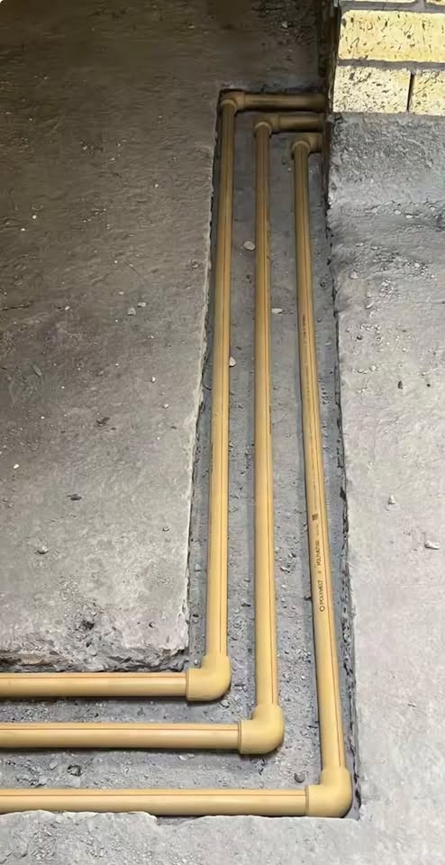 يالله 
شغل هندسي تأسيس بيوت ماي ومجاري انضمه حديثه تقطير سبالت + غاز 
تصليح ترميم كادر متكامل ديكورات وفنيات بالعمل  
مثنى *********** 
بي واتساب
