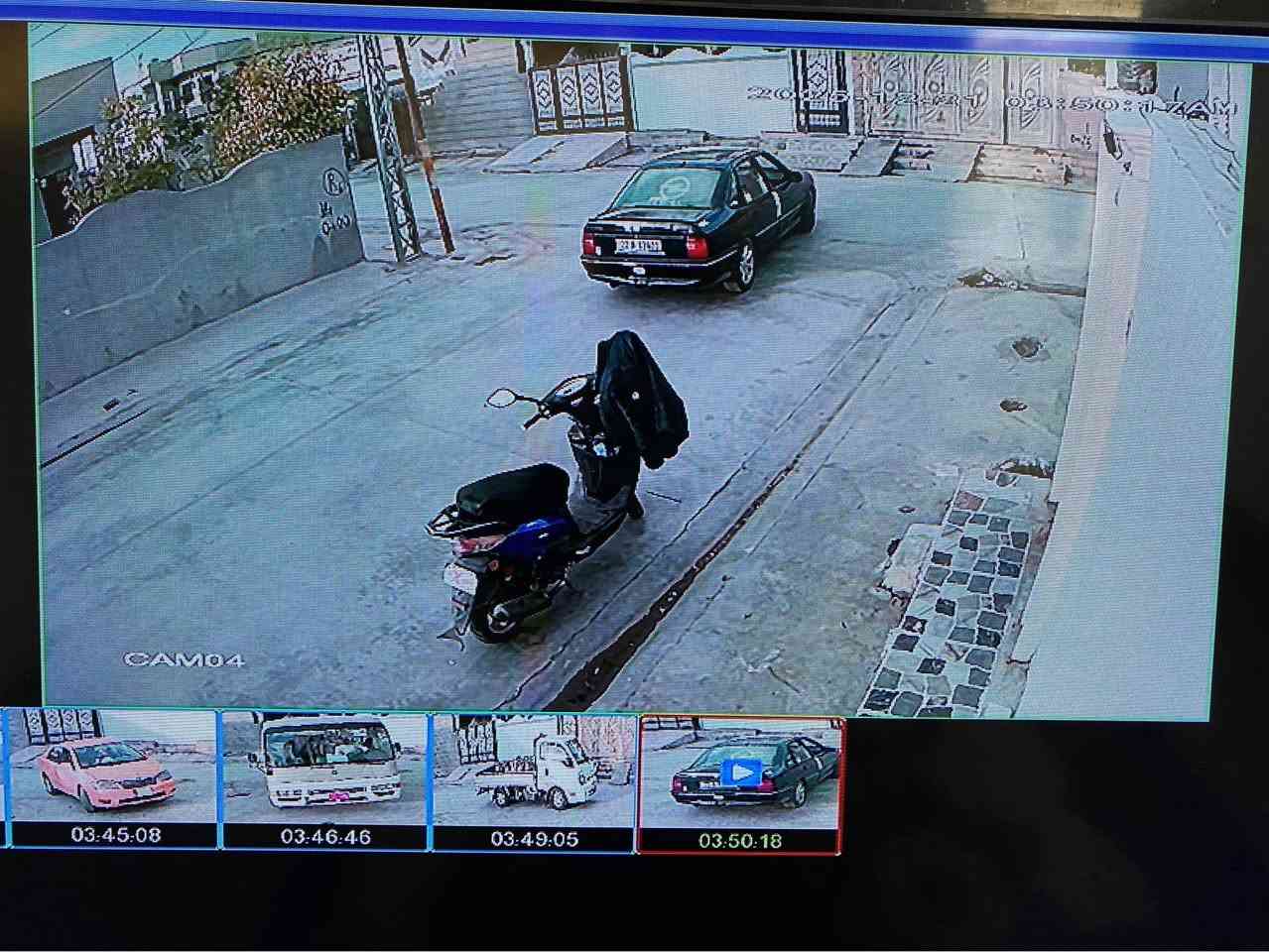 هاي الكامرات التخليك تنام وانت مرتاح 
عين تحرسك وانت مغمض 
كامرات اوضح من الوضوح 
الاسعار ترتفع واحنه ننزلها 
لان الغالي يخوف والرخيص يشكك

💥عين الصقر لكامرات المراقبه💥
***********

ملاحظه | الشاشات المعروضه في الصور لا تعطي الدقه الحقيقيه للكامرات (عاديات) كركوك, العراق

نص مكتوب في الصور:
- 2025-11-28 08:01:24 PM CAM03
- CAM01 CAM02 2025-11-25 08:44:59 PM CAM03 CAM04 Hisense
- 12-02-2025 L1 04:51:13 Camera_07