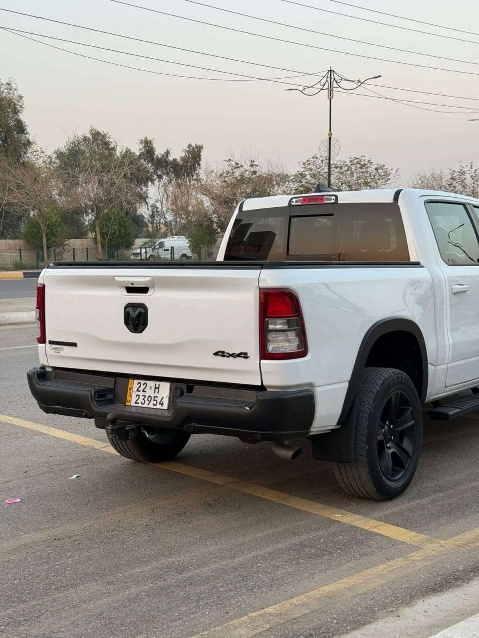 دوج رام بك هورن 2022 Dodge Ram BIGHORN
6 سلندر   V6 ايتورك المرغوب

باب طويل بدي قصير المرغوب

بصمه 

معلاية 2انج ونص

كير ماوس 

شاشه وسط

دوسات كهربائي

كشن كهربائي

السياره ايتورك etorque

ويل اسود 

ويل ١٨ ماكو شي اسمه طسه

سياره ماشيه 50ميل

رقم اربيل بأسمي تحويل ثاني يوم

محرك كير اكسل حداديه كلها كفاله 

بجم كبس كله بشرط 

بدون ايرباك

رقم الشاصي : 1C6RRFFG7NN238594

السياره مثل ما موضح في صور الحادث حادثها موضح

***********
