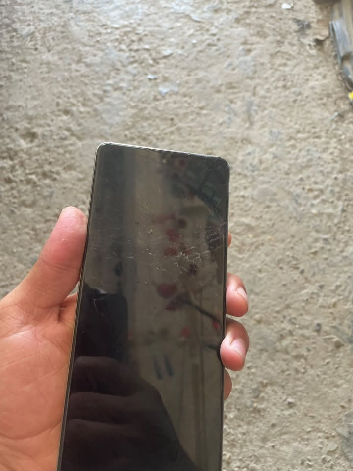 سلام عليكم تكنو كامون 30 ذاكره 256جهاز ما مفتوح برغي بي بس بي فطور بشاشه كلشي شغال بي سعره 75المكان بغداد الامين ثانيه تواصل ***********
