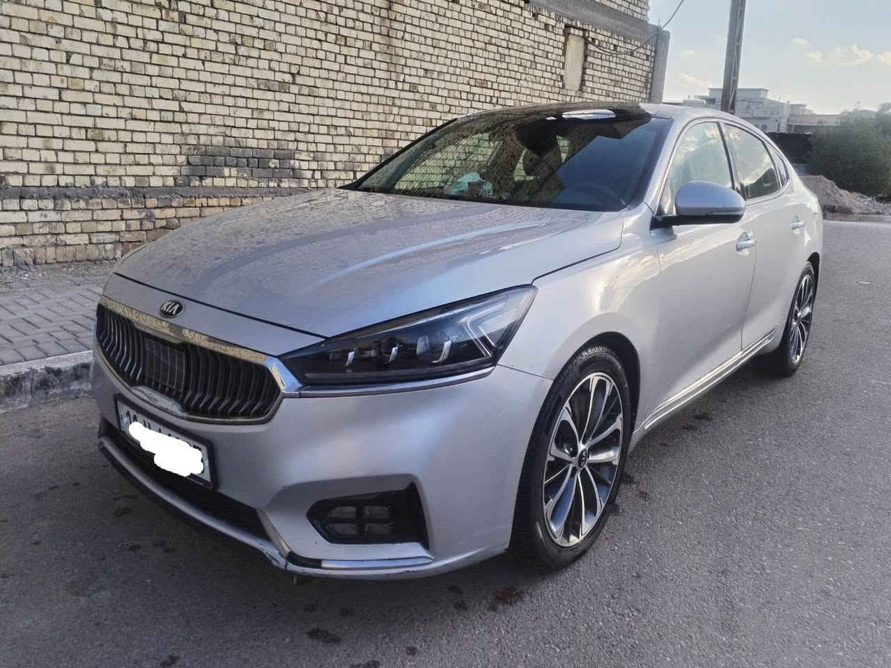 مستعجل على البيع فول الفول
مواصفات خاصة مراوس حسب القناعة
كيا كادنزا
موديل 2018 وارد امريكي
ضرر 3قطع بدون دواخل والبنيد نفسه مامبدل
حادث جدا خفيف
فول مواصفات :-  ✅✅
فول ومكفول من الضربه القويه
مكينه 6 سلندر. اقتصاديه 4انضمه للبانزين
 سبورت واسمارت وايكو
بصمه تشغيل
بصمه أبواب
تبريد أمامي خلفي
تحكم ستيرن
شاشه كامره خلفيه مرايات شفط
حساسات خلفيه
داخل جل
مقاعد كهرباء ٢
ترحيب عن بعد
كشنات تدفئة تبريد
كشنات خزن ميموري
رادار. تحديد مسار
قياده ذاتيه دشبول صاج ملكي
مثبت سرعه
مانع انزلاق
بانورما سماعات سوني
رقم بغداد الجديد             مكان السياره بغداد السعر 144 وبيهه مجال
للاستفسار الاتصال 
***********
