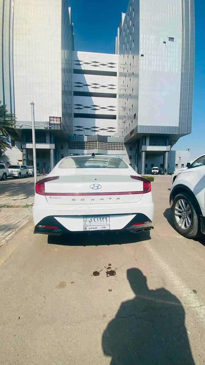 سوناتا 2021    الشكل الجديد مرقم بغداد معوقين 
وارد امريكي 
بنيد مبدل   بس
 السعر 150 وبيه مجال 
مواصفات SEL تجي فول عدا البنوراما
محرك 2500

أنظمة قيادة متعدد 
رادارات امامي جانبي خلفي
قيادة آليه * تحديد مسار 
لايت زينون عالي ناصي 

بصمة تشغيل + بصمة ابواب + تشغيل عن بعد
كشن كهربائي
تدفئة كشنات
اوتو هولد توقف ذاتي اثناء الازدحام 
تحكمات استيرن فول
سايد بريك بصمة
صندوك ذكي + بصمة
وشاشة نظام ابل كار بلي
وباقي المواصفات معروفه للسيارة 

الديوانية
واتساب او الاتصال عالرقم***********
