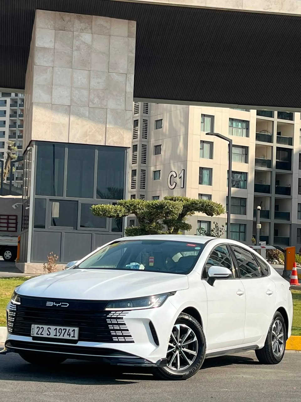سلام عليكم 🙋
{ BYD  Destroyer  2025 }
سياره فول قماره حديد 
مكفوله كفاله عامه { بارد ، صبغ ، تبديل } 
ماشيه 17000 كم الكلي يعني محرك وهايبرد
سياره كامل ملحقاتها  وفوم وارضيات 
راح اذكر مواصفات السياره للي ويعرفها : 

⬜️ شاشه كبيره قلاب مستطيل وعرضي
⬜️ هاند بريك كهرباء ⚡️ 
⬜️ كير ماوس 
⬜️ كامره خلفيه دواره
⬜️ حساس خلفي 
⬜️ بجم + خلف فول LED اشاير لكزز 
⬜️ مودات قياده ايكو سبورت نورمل
⬜️ اشاير بل مري + جام اوتو 
⬜️ تحكم ستيرن جهتين 
⬜️ بصمات دخول ذكي 

رقم  اربيل 
هـ 📞 ***********
عنوانها: بغداد حي جهاد قرب مجمع النسيم
السعر : 19750 وبيه مجال
