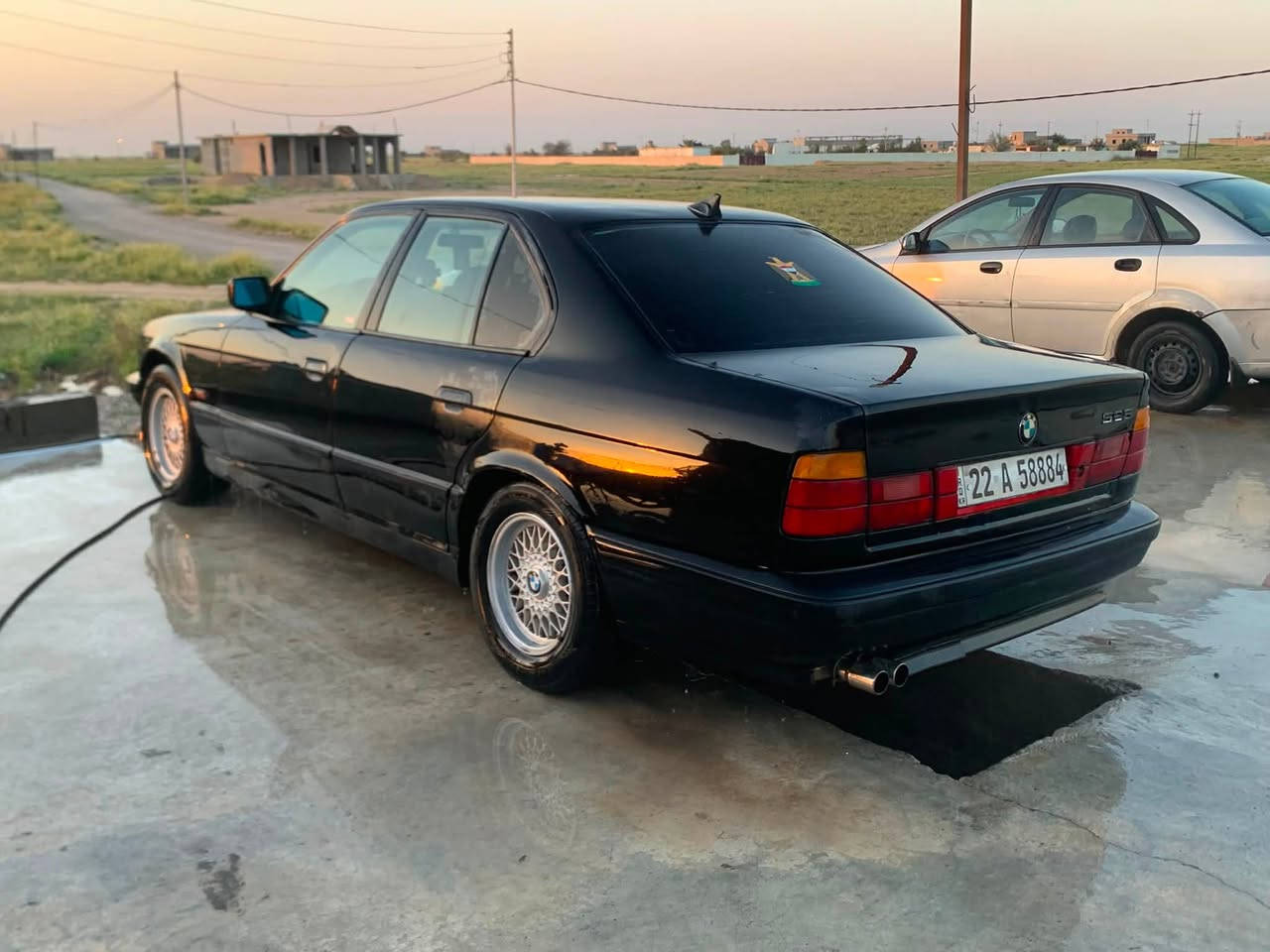 سلام عليكم 525 مسكر عدل موديل 1991 اصل بليته وسنويه رقم أربيل جديد كير ومكينه بلكارتون لتنقص ولاتبخر اكسل 3.23 
صدرها يخبل تخم تاير جديد وياله خليه اصليه تبريد شغال كهربائيات كلها شغال لايت زنون باتري 100امبير جديد سياره فتحه شغاله وارد الماني 
رقم مميز 
مكان السياره سليمانيا 
للتواصل واتساب فقط 
***********
