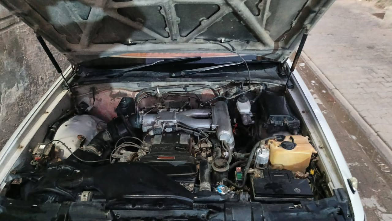 السلام عليكم بطه فصل مديل 94
كير اومحرك 2500السياره كلش حلوه 
السعر 50اوبيه مجال سنويه جديده راعيه بلبصره 
التواصل على الوتساب *********** البصرة, العراق
