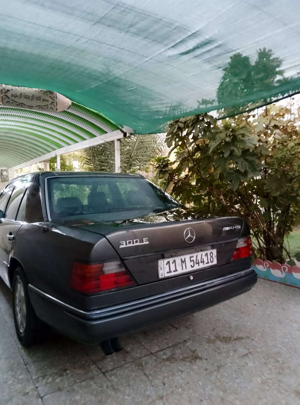 مارسدس دب موديل 91 سياره جديده كلش 
فول مواصفات رقم بغداد باسمي مكينه 300 قبق اسود كير محرك كفاله تبريد ثلج دواخل جلد فول سياره كشنات كهربائية اربع جـام كهرباء *********** مكاني بغداد

