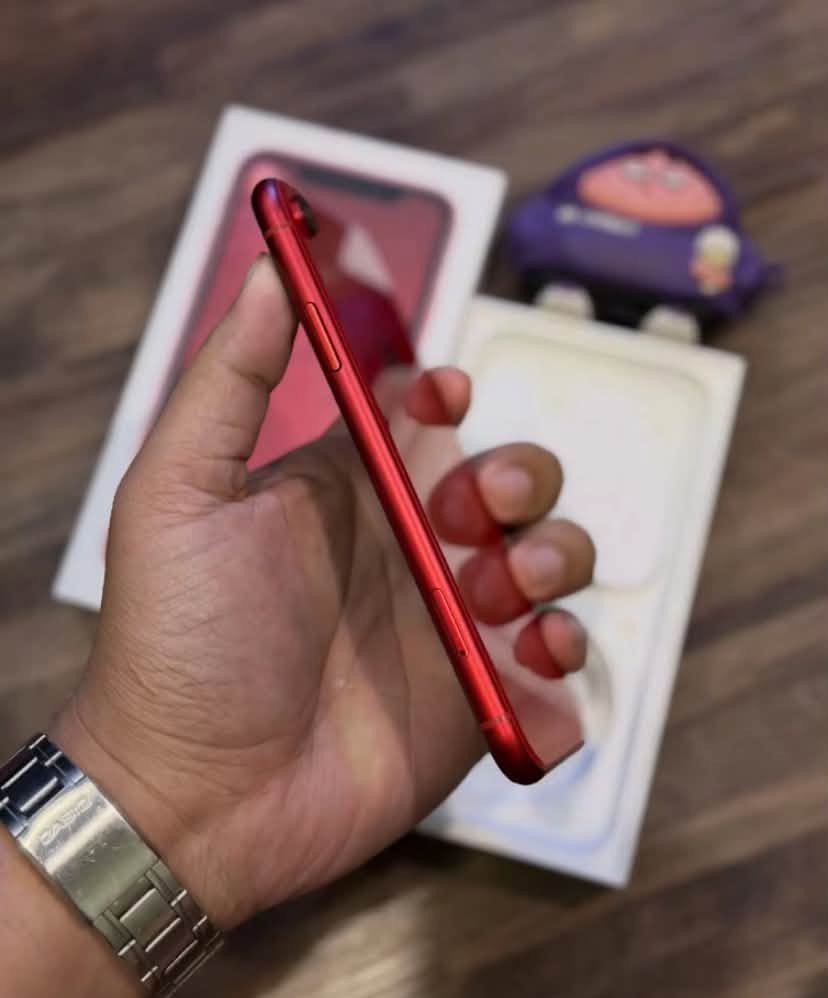 آيفون XR • ١٢٨ • بطارية ٧٦٪
