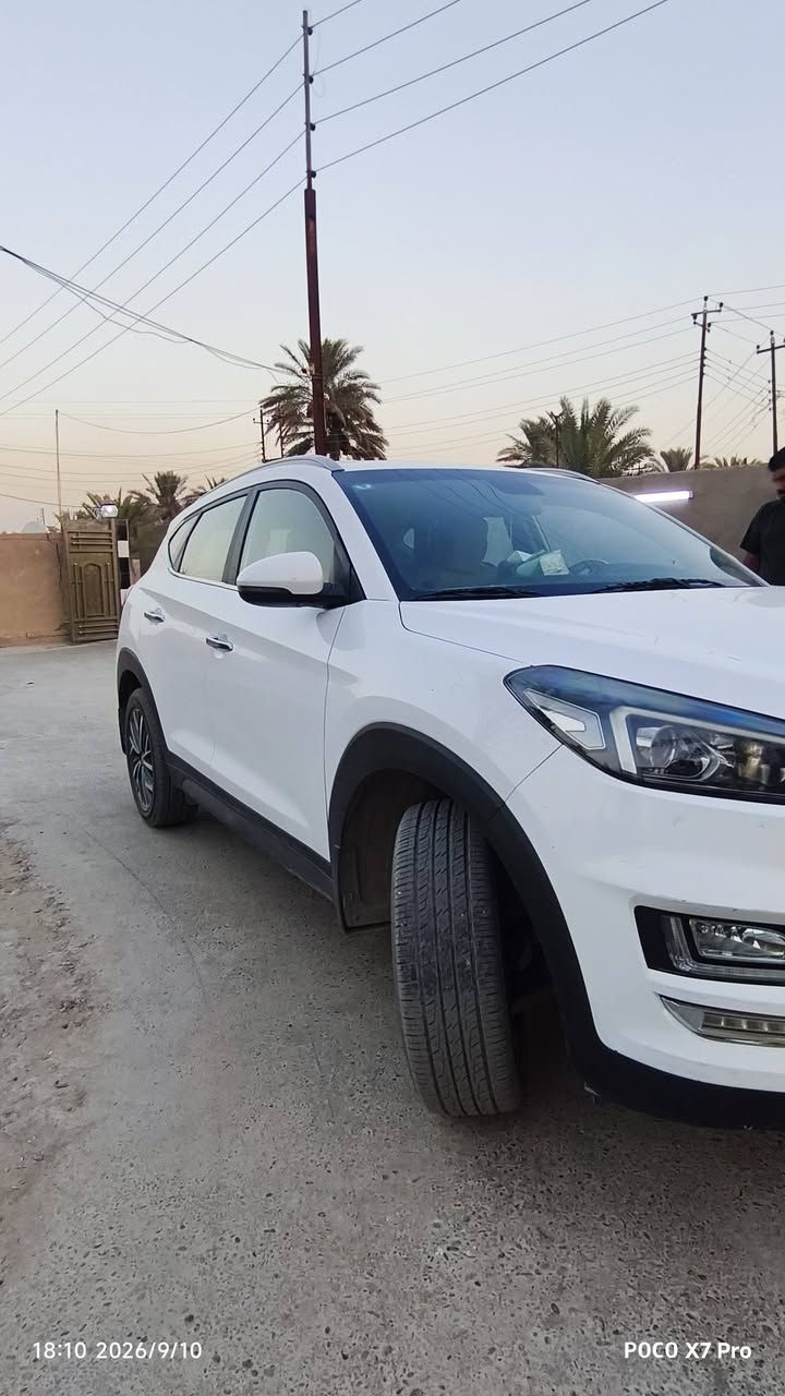 السلام عليكم
🚘 هيونداي توكسان 2020 خليجي 
ماشية 84الف كم 
صور السونار مرفقة 
رقم بغداد دولي تحويل مباشر
🔹 بصمة تشغيل
🔹كراسي امامي كهرباء 
🔹 بصمة أبواب
🔹 شاشة
🔹 كاميرا خلفية
🔹 حساسات خلفية
🔹 تحكم ستيرن
🔹 كروز كنترول
🔹 لايت LED
🔹 مانع انزلاق
🔹 داخل بيجي 
🔹 بلوجكتر 
🔹 مود درايف
🔹 بلوتوث + USB
🔹 ويل كب 
🔹 قطعتين تبريد 
🔹 محرك 2000 دوش 
🔹 اشاير مري 
🔹مري شفط
🔹 فل مواصفات عدا البانوراما 
شباك لكزز لد
السعر 187 وبية مجال بسيط جدا
مكفوله من الصبغ والتبديل والبارد 
📞 للتواصل والاستفسار:
***********🔵
