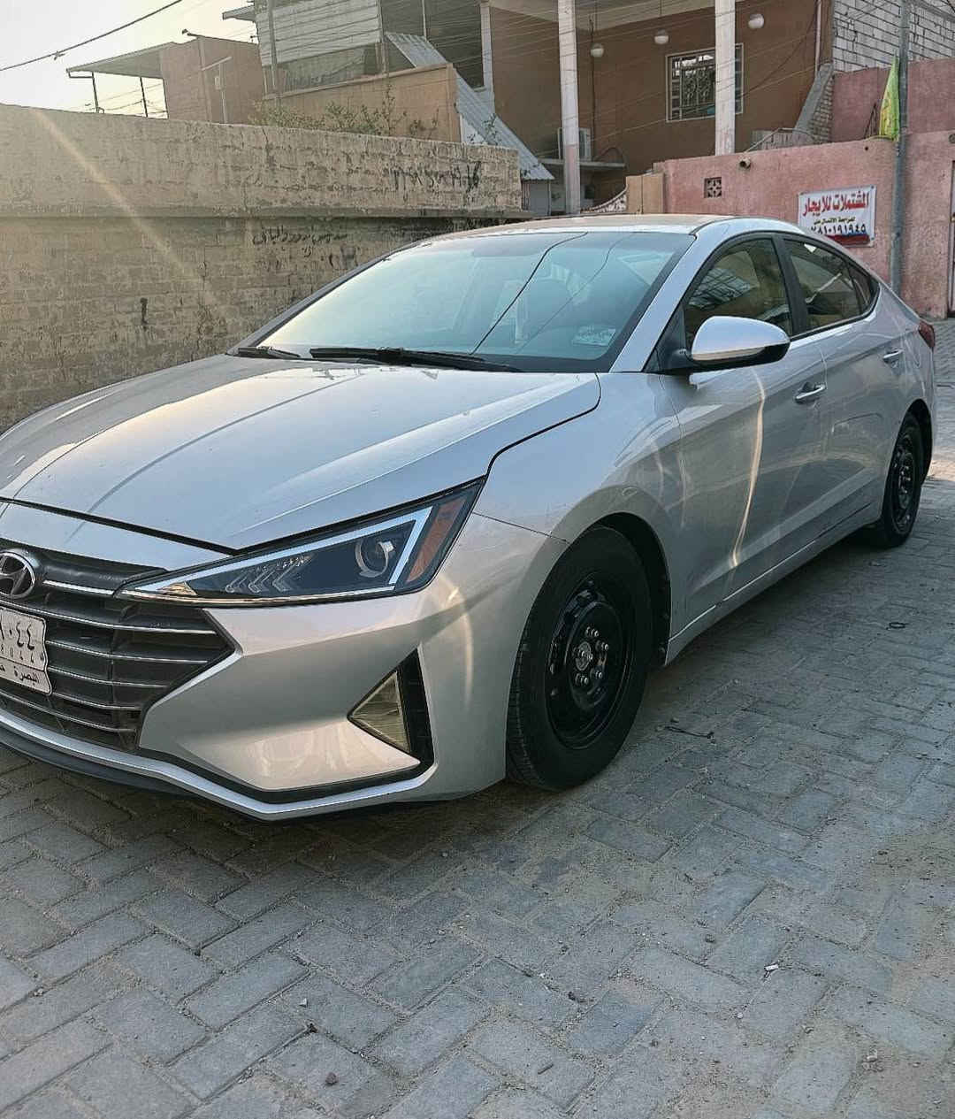 يالله السلام عليكم النترا موديل 2019 وارد امريكي بصره حره حادثه تقرير مياه امطار مكفوله من ضربه وصبغ وتبديل محرك 2000 دوش ماشيه 108 حداده تبريد كير مكفول وبيها طخه بلدوسه وبيها بارد فقط السعر 120 وبيها مجال عنوان البصرة *********** البصرة, العراق
