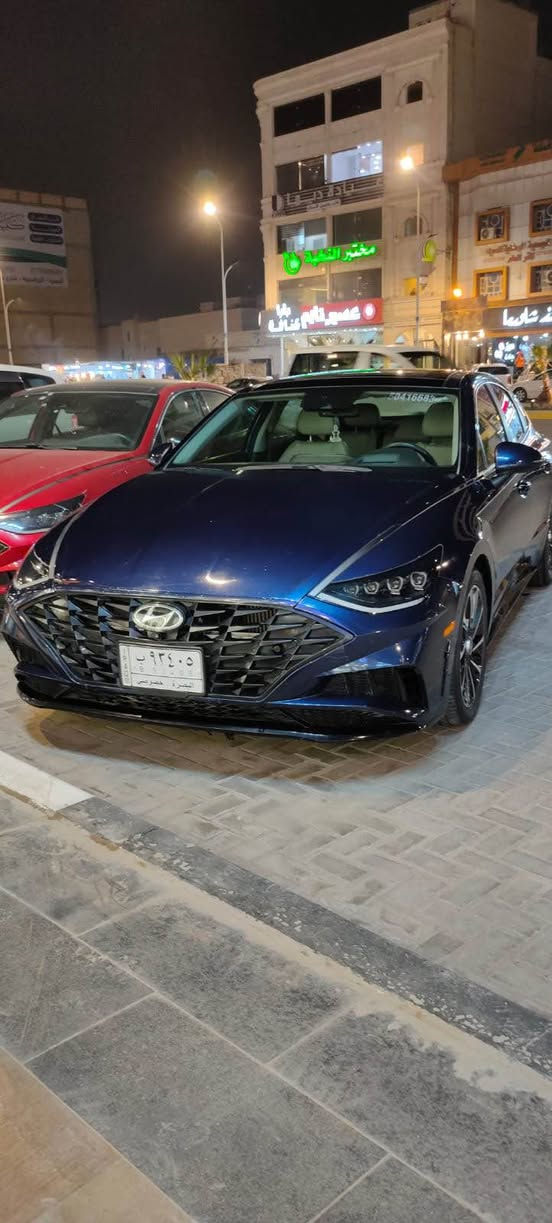 سلام عليكم سوناتا مديل 2022وارد امريكي حادثها تخريب ما بيها ضربة ، بس تعديل ورشة صبغ ع مكان التخريب ماشية ١٢٠ ، السيارة فول مواصفات ،  محركها تيربو ١٦٠٠، رقمها بصرة السعر 155 وبيه مجال 
*********** شط العرب, البصرة

نص مكتوب في الصور:
- 50415683X