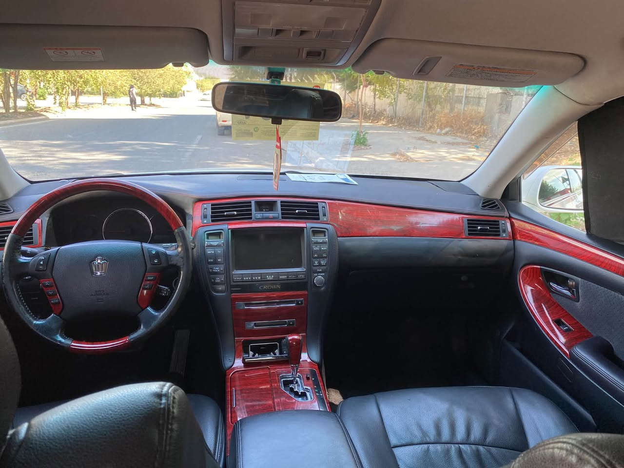 ماشەللە لە مالی هەموو لایەک❤️📦
 
Toyota crown shahina 180
 بەسمە ڕەساسی  . سپۆرت 🚀2007 🤍
کۆدی بۆ کراوە   ☑️خاوەن کۆد مەوجودە✔️

گێر گەورەی مەکینە بچووک ئالتونی بازار    ☑️

سەیارەکە بێ بۆیاخە 📦 بێ چاڵ بێ شوخت ڕەقەم یەک بێ ساردو قوپای و  تەنها یەک پەلەی بجوک بۆیاخ ئەوروپای هەیە  سۆنەرەکەیم داناوە . 
 بێ مەسروف بۆ مەسروف مەگەڕێ سەیارەی ماڵانە .
کەڤەر شەنسی کۆسەرە بەشەرت . گێرو مەکینە بەشەرت. کۆد بەشەرت.

  ( سەیارەکە بڕاوەیە بەتامی ساخ  .   شوێن بڕاوەکانی دووراوەتۆ)
 
١٣٦هەزار ڕۆشتووە سەیارەکە.
٣دووگمە 
ناو ڕەشی جلد  ساج سوور ❤️📦ساجەکانی زۆر جوانە ❤️👑

سوکان حەیزەران
شاشەو کامێرە
 لایت ناوچەی کوێر
مجمووعە لێکزز
کوشن کارەبا  
ئاوێنە شەفت
چوارتایەو ویلی لۆکی دینگەی ئستیلی تاقمی لەژێرە 📦      
پاتری لۆک 
کامل سێرڤزز کراوە
برێک بەسراوە
کامل پۆلیش و سماتە کراوە 
جامی دواو پێش هەلگیراوە 
تەبرید ساردو گەرمی مەزبووت

 ڕۆنی گێر و مەکینە گۆڕاوە . 
 
  سەیارەکەمالی مالی دۆستە 🌷 

شوێن (شارەزوور .هەلبجەی تازە)
 
***********
ڤایبەرو وەتسئاپ لەسەرە .
