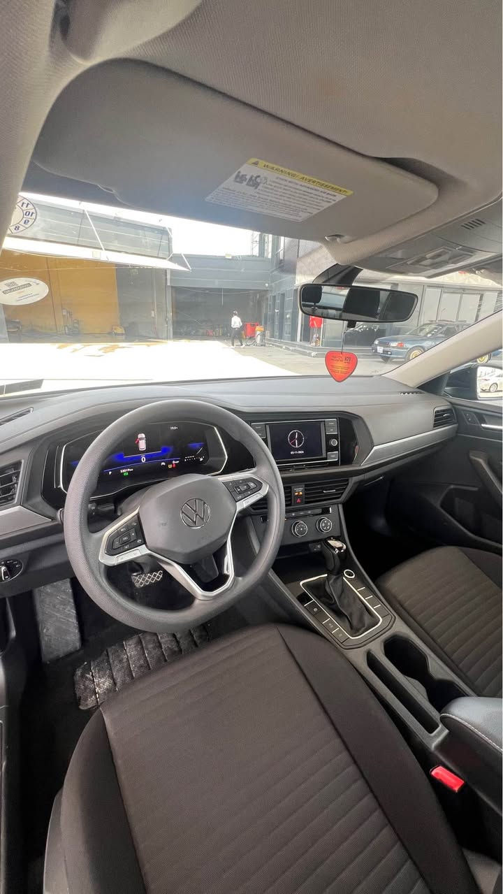 VW JETTA مۆدیل 2023مواسەفات S
رەنگی رەش ، گێر مەکینە رادیتەر ئیرباگ هەموو بەشەرت ، تەنها نیو بۆنیت سبوغ ، گێر automatic بێ ژۆری بێ ئیرباگ ، رادیتەر بیلادی لایت بلادی ، رادار بەشەرت ، 30milرۆیە ، رسمی حادیسەکەم دانایە ، بەس نەرمە تەزرەیەکی هەیە لە سەقفی نرخی زۆر گونجاوە 
ژمارە تەلەفۆن *********** أربيل, العراق
