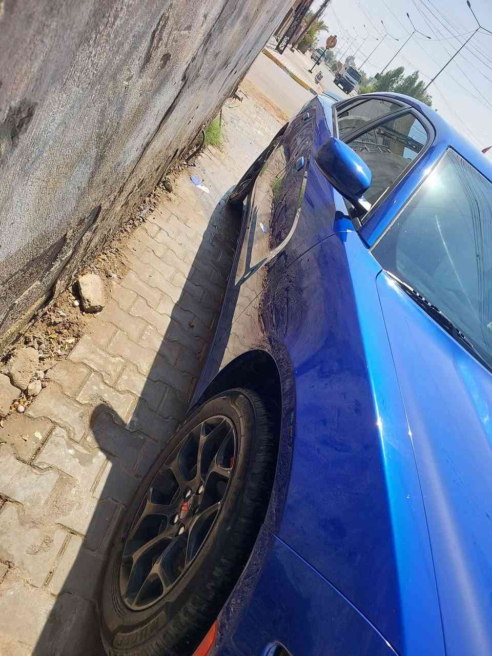 جارجر 19 
sxt عاديه شاشه وسط 
مكينه كير كفاله 
تو ويل 
ويل 19 
سياره مرتبه وحلوه 
بيها نص الجاملغ الخلفي وباب صبغ بس ولباقي كفاله 
سياره ما شيه 80 
مكاني بغداد الحسينيه 
اي ستفسار ***********

