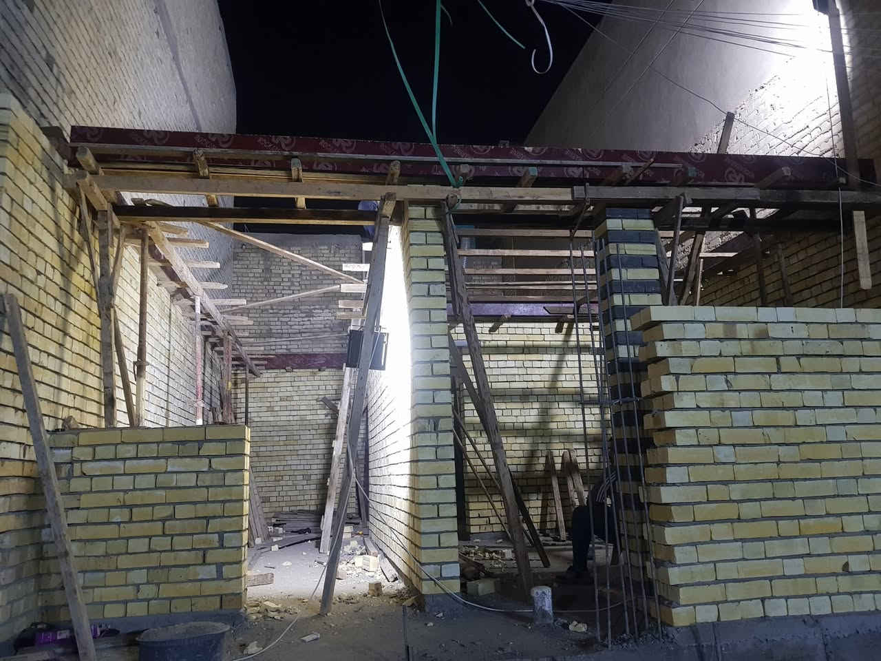 تم تسليم مفتاح موقع حي الجهاد بناء درجى اولى حسب المواصفات المطلوبه  المساحه الارض ٧٩ /٣ط للإستفسار اتصل على الارقام ***********       ***********
