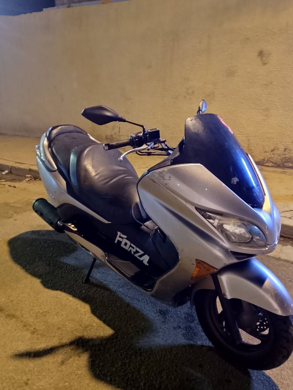 سلام عليكم موطور فورزه 09 محرك 250 للبيع كهربائيات كلها تشتغل والبصمه تشتغل السعر 450 وبي مجال للاستفسار ***********
