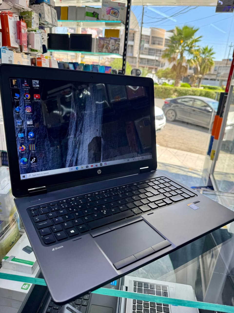 لابتوب وورك ستيشن HP ZBOOK 

CORE I 7 MQ 
RAM 8 GB قابل للتطوير 
كرت شاشه خارجي NVIDIA QUADRO 2 GB ✅
Hard مساحة تخزين كبيرة بحجم 320 كيكا 
شاشه كبيرة بحجم 15.6 
بطارية جديدة تدوم اكثر من ساعتين 

مع الشاحنه الاصلية ✅

موصل الزهور 
*********** أربيل, العراق

