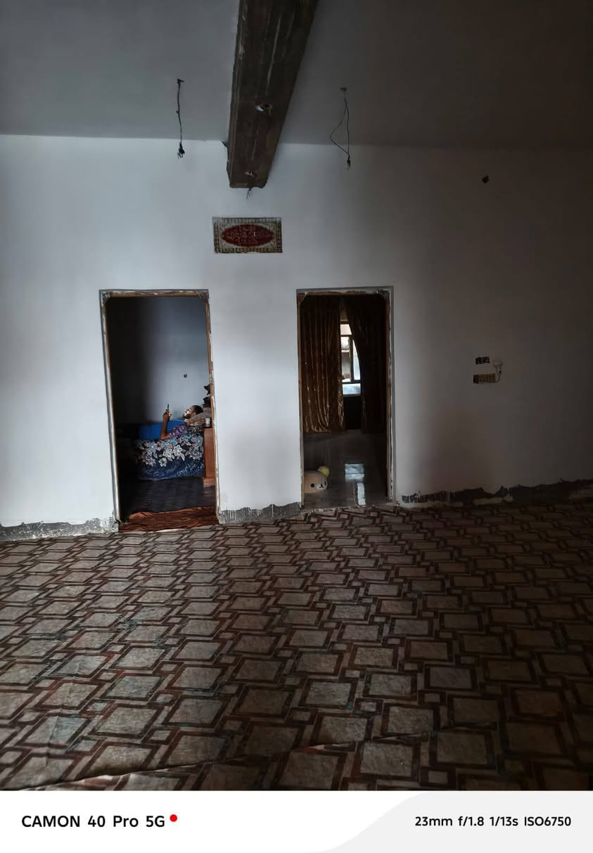 حي الرياض • شارع ٤٠م • ٢٥٠م