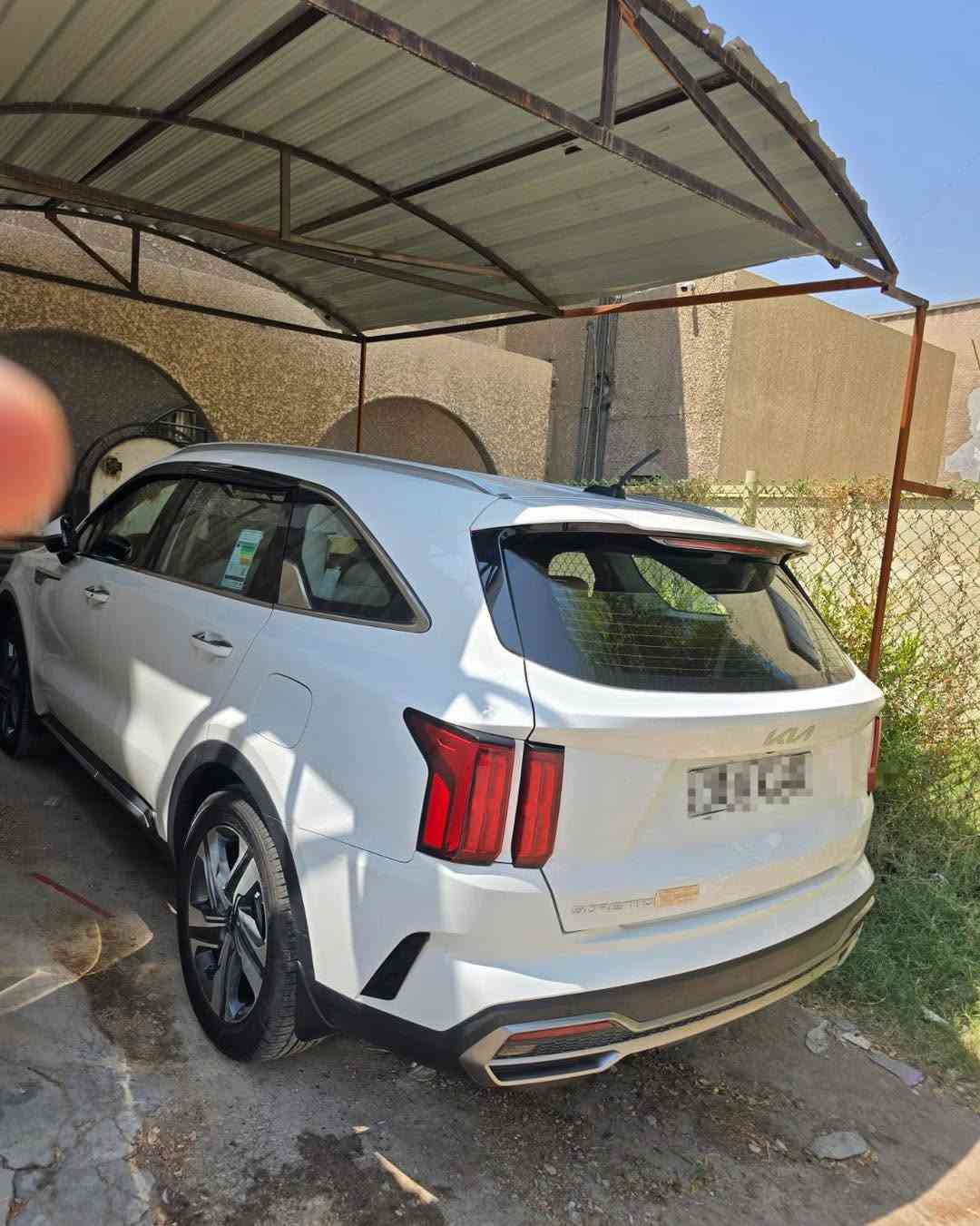 كيا سورنتو خليجي موديل 2023
السيارة جديدة ماشية 62 الف كم 

بيها بارد شخط بالباب خلف الصدر 
والجملغ الخلفي السونار مرفق مع الصور 

مواصفات السيارة 
(محرك 3500/ 6 سلندر ) 
كير ماوس المقاعد الامامية كهربائية 
قمارة حديد 
3 قطع تبريد ،اشارة بالمري 
تحكم بالستيرن 
السيارة باسمي بغداد مشروع وطني 

عنوان السيارة بغداد

🛑 السعر سوي تعليق يوصلك رسالة 💌

رقم هاتف  ***********
