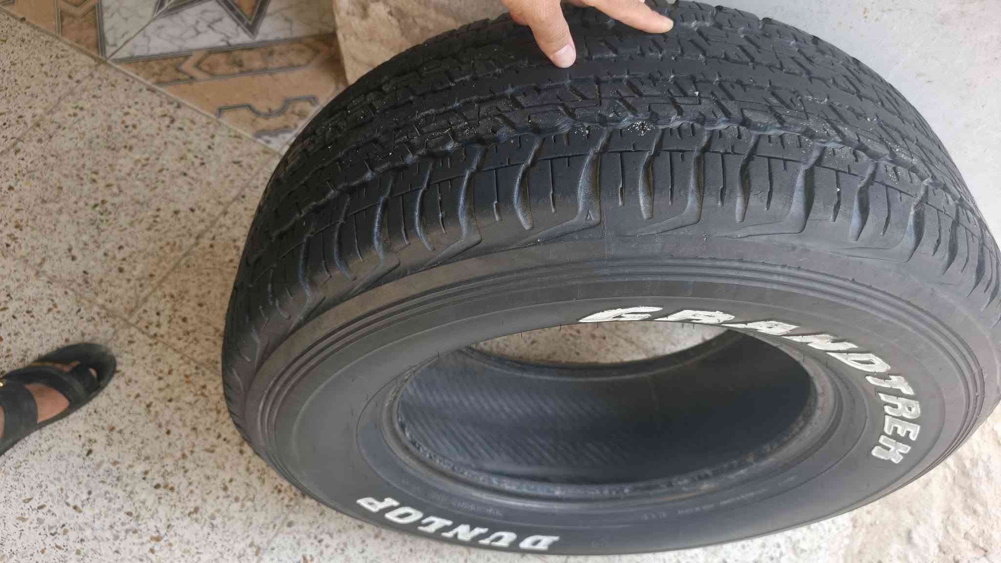 سلام عليكم 

ثلاث تايرات نظيفات كلش 

تك 17/65/285 دنلوب

تك 17/70/265

تك 17/65/265 دنلوب

مكاني نجف

نص مكتوب في الصور:
- 17/65/285 17/70/265 17/65/265